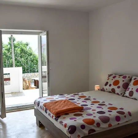 Rafael Apartman