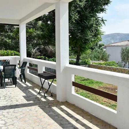 Rafael Apartamento Pag Town